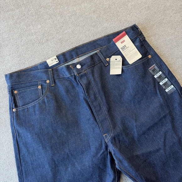 NWT Levis 501 Original Fit Mens Shrink- To- Fit Jeans 42x32 Dark Blue Wash